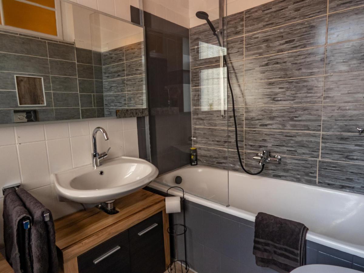 #213 Lux-Room - Zentrum Neuss - Naehe Duesseldorf Messe Mit Netflix & Prime Esterno foto